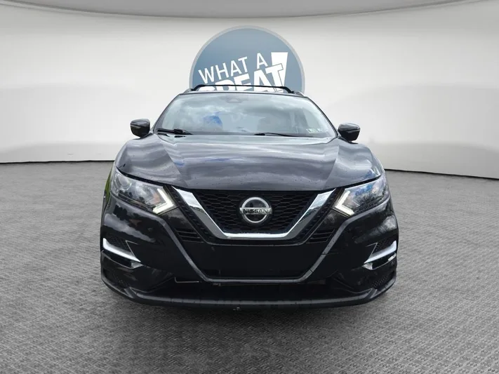 2022 Nissan Rogue - view 9