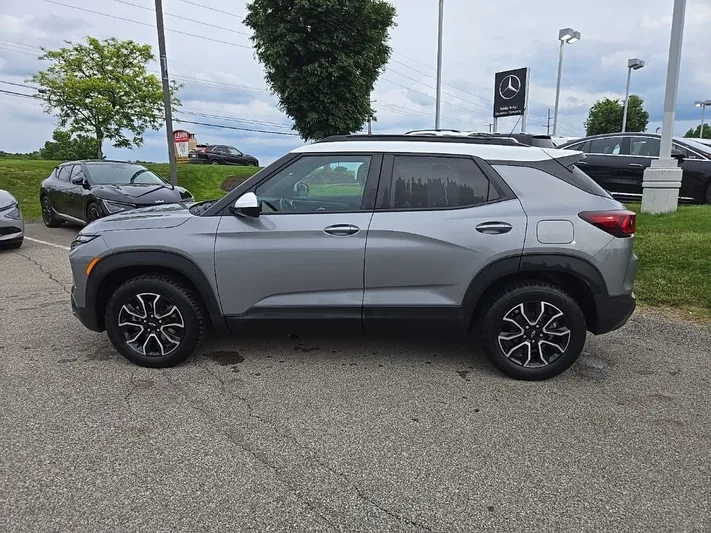 2024 Chevrolet TrailBlazer - view 9