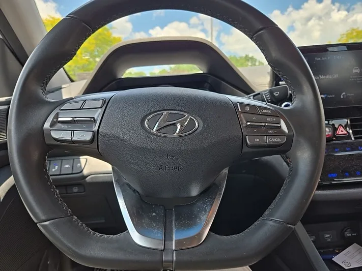 2022 Hyundai Ioniq - view 12