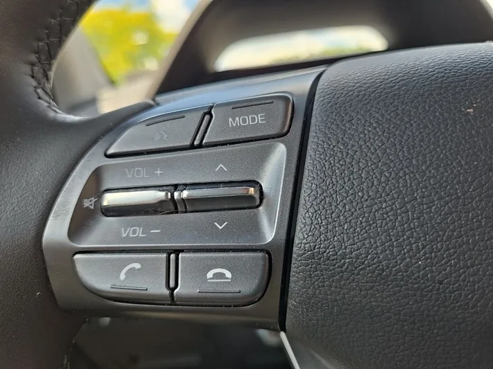 2022 Hyundai Ioniq - view 13
