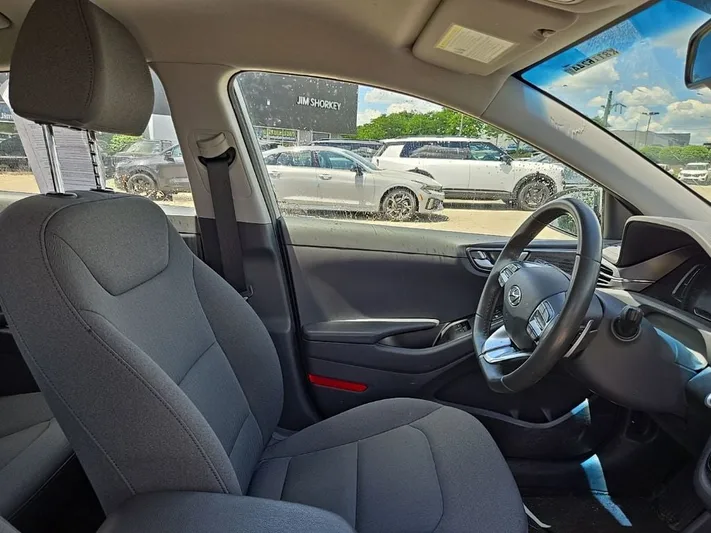 2022 Hyundai Ioniq - view 30