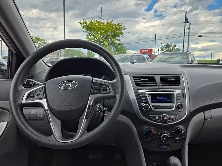 2016 Hyundai Accent - view 34