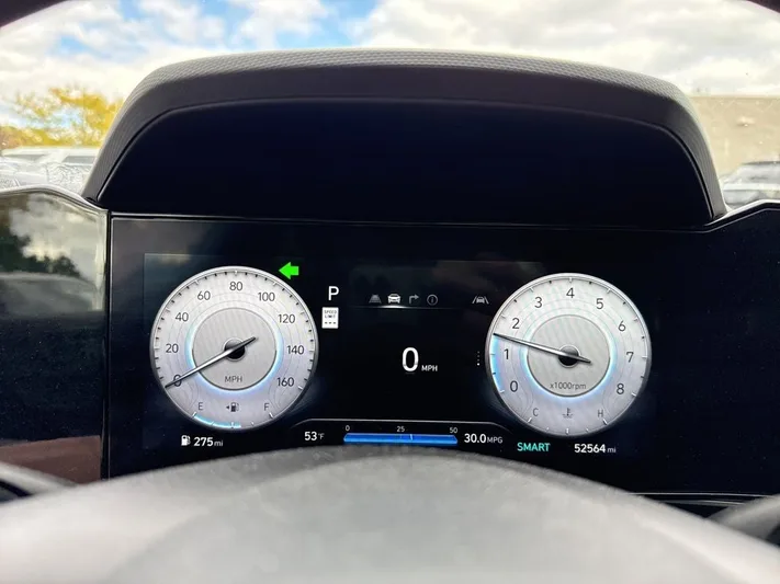 2024 Hyundai Elantra - view 18