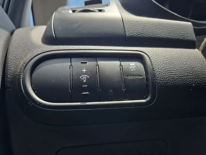 2017 Kia Forte5 - view 18