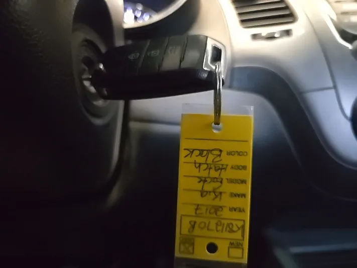 2017 Kia Forte5 - view 26