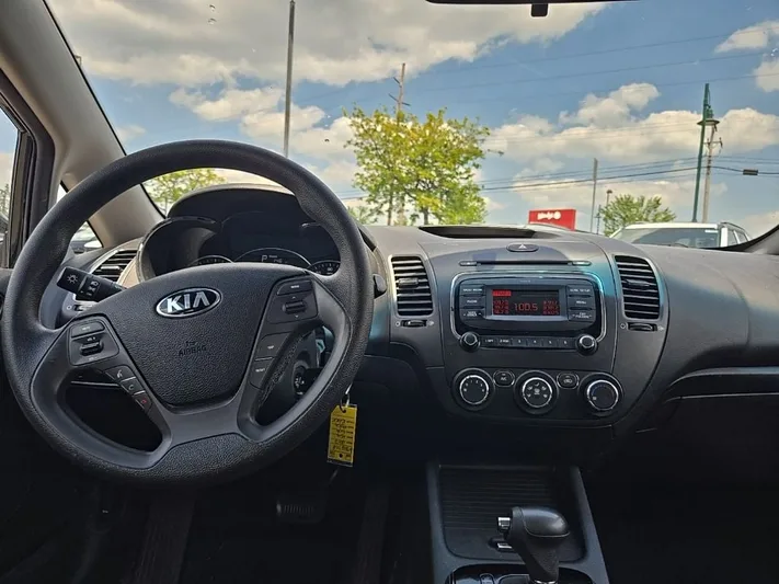 2017 Kia Forte5 - view 35