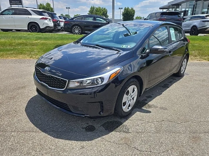 2017 Kia Forte5 - view 9