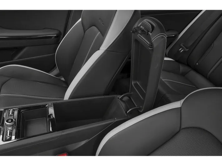2026 Kia K5 - view 10