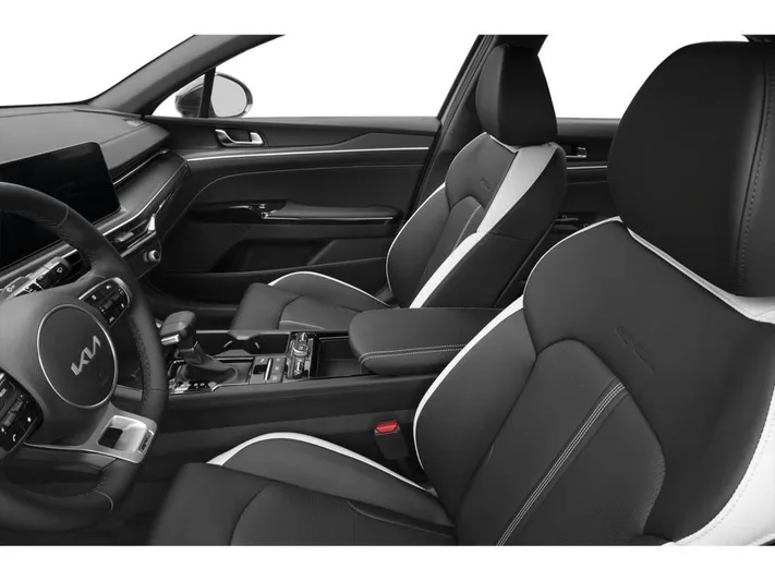 2026 Kia K5 - view 6