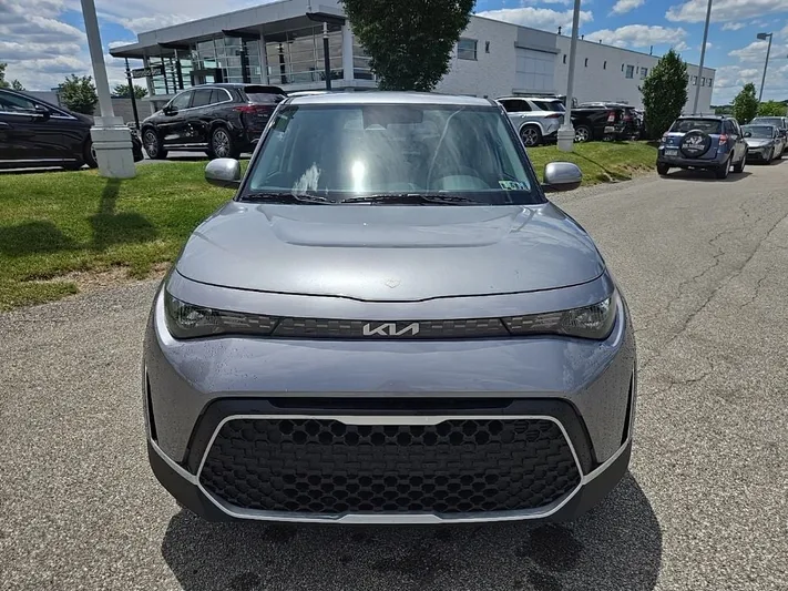 2025 Kia Soul - view 2