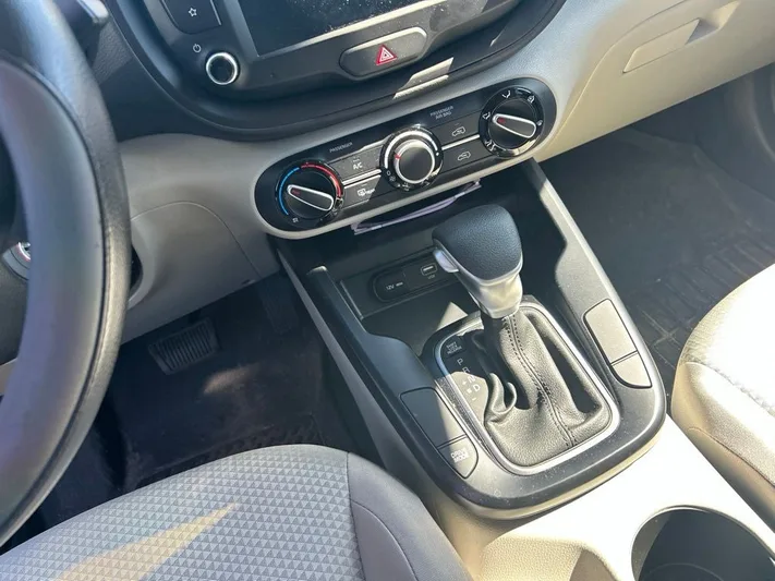 2025 Kia Soul - view 20