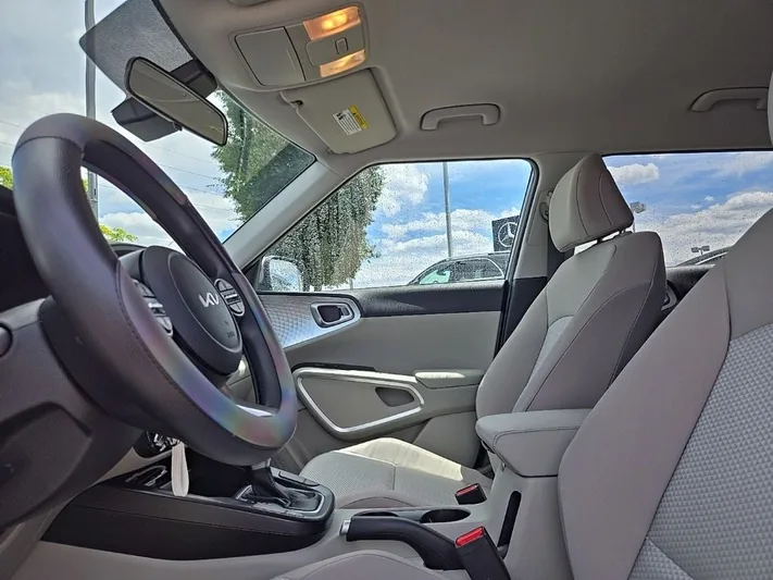 2025 Kia Soul - view 26