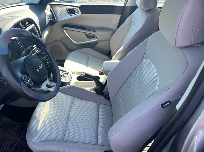 2025 Kia Soul - view 30