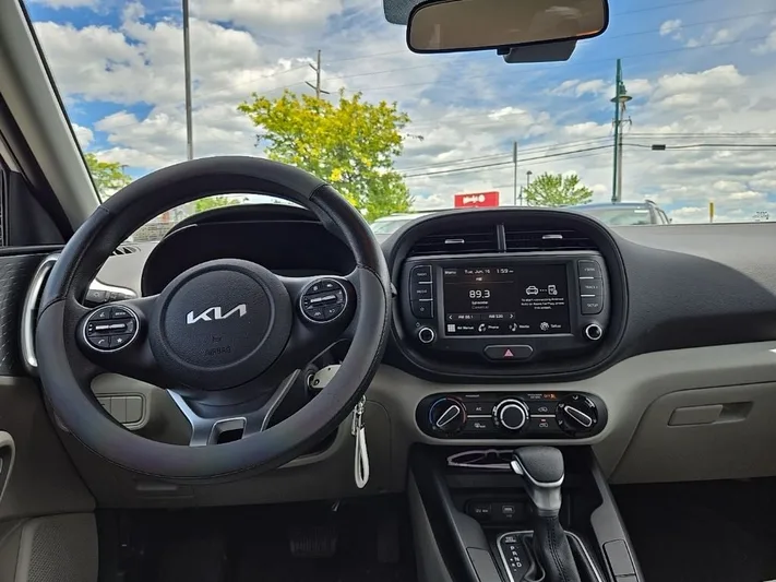 2025 Kia Soul - view 32