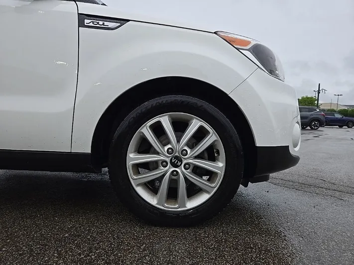 2018 Kia Soul - view 10