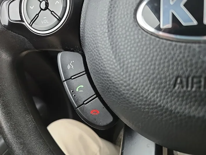 2018 Kia Soul - view 13
