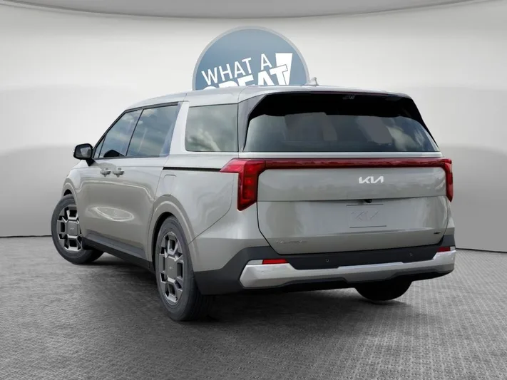 2026 Kia Carnival - view 4