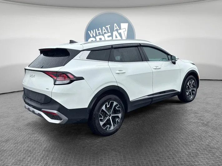 2023 Kia Sportage - view 3
