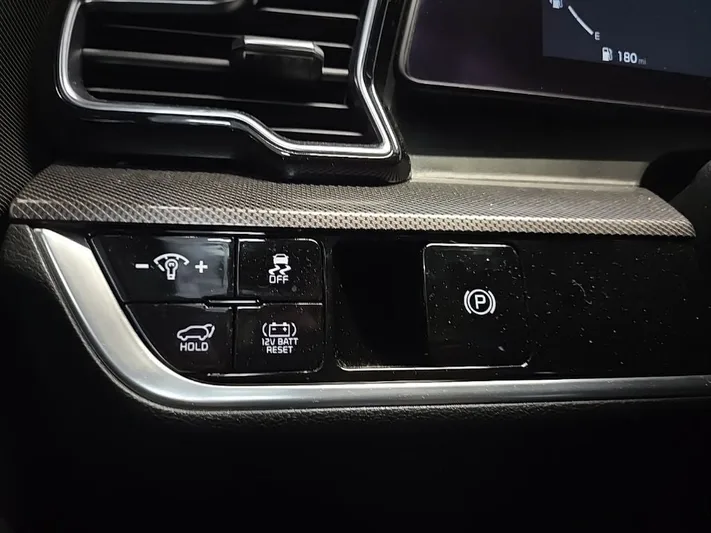 2023 Kia Sportage - view 31