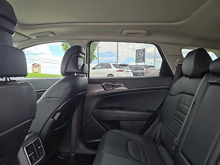 2023 Kia Sportage - view 34