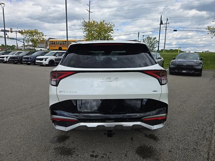 2023 Kia Sportage - view 4