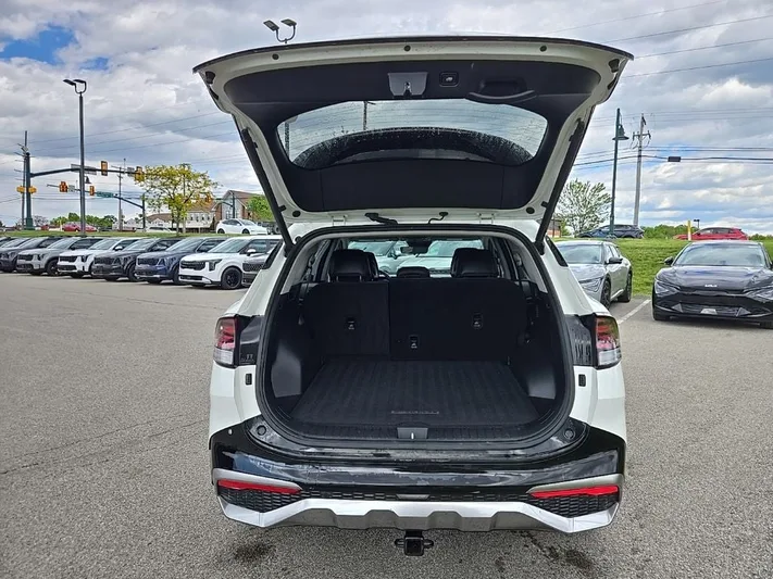 2023 Kia Sportage - view 5
