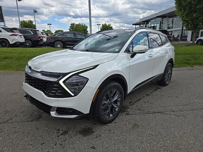 2023 Kia Sportage - view 9