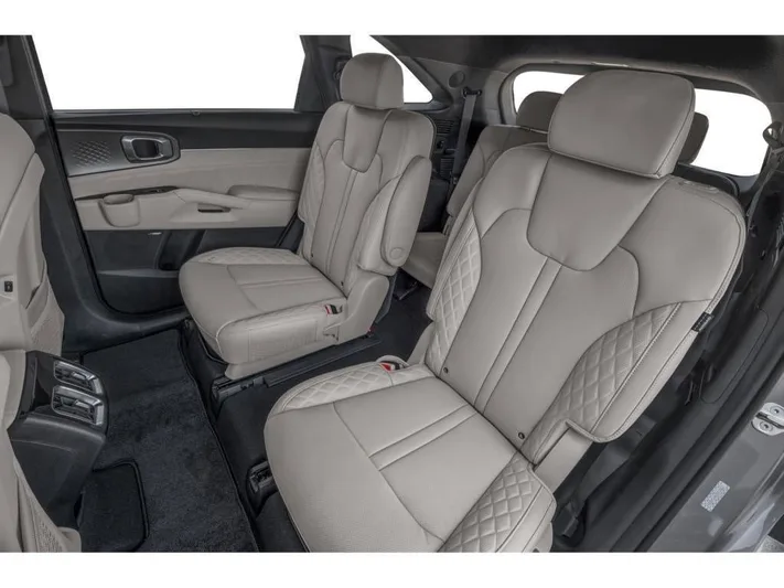 2025 Kia Sorento - view 10