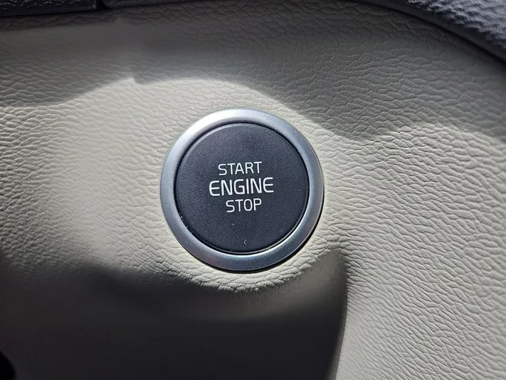 2020 Volvo XC40 - view 27