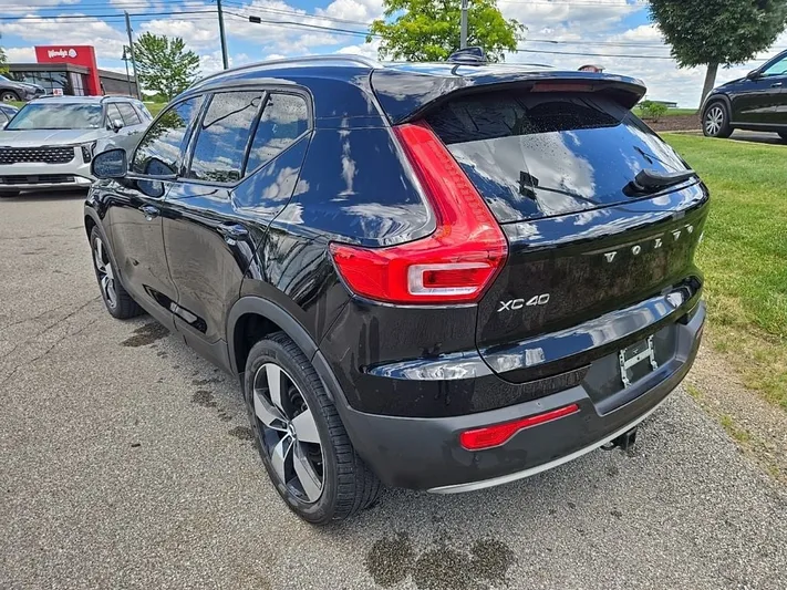 2020 Volvo XC40 - view 7