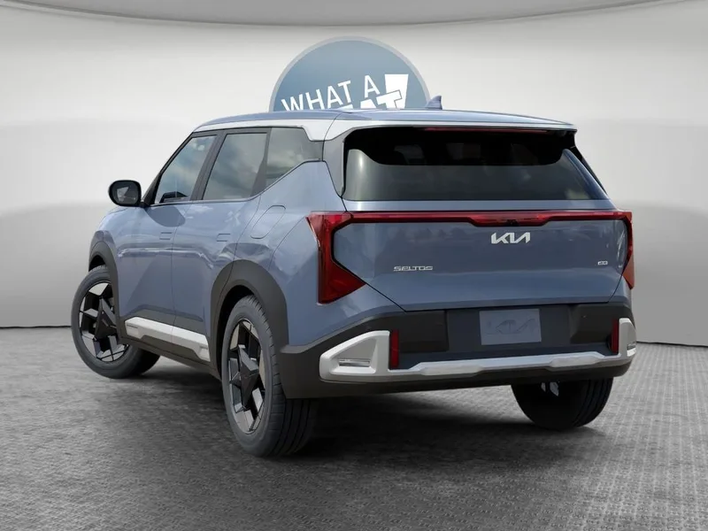 2027 Kia Seltos S, photo 4